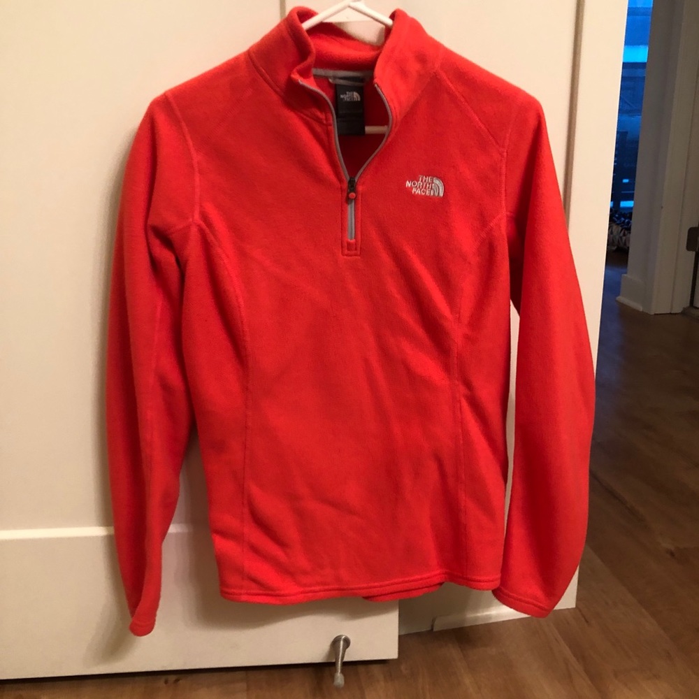 Quarter zip fleece north face. Hardly worn.